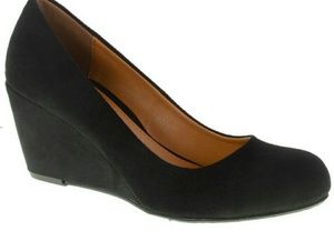 CL by Laundry Nima black suede wedge pumps